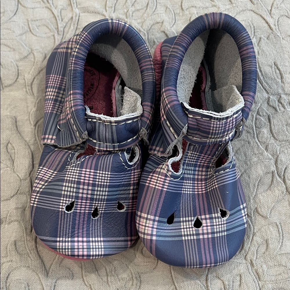 NWOT Freshly Picked Plaid Baby Shoes - Navy and Pink